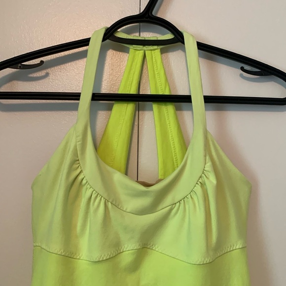 Lululemon Athletica Scoop Me Up Neon Yellow Built-in-Bra Tank Size 6 - Picture 2 of 5
